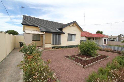 25 Queen Street, SEBASTOPOL VIC 3356