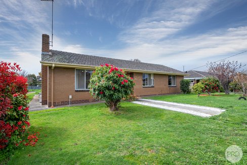 25 Semmens Avenue, CRESWICK VIC 3363
