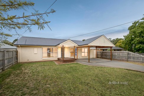 25 Shakespeare Avenue Mooroolbark 3138