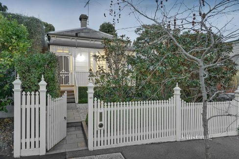 25 St Johns Avenue Camberwell 3124