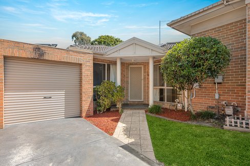 2/5 Sunray Court Donvale 3111