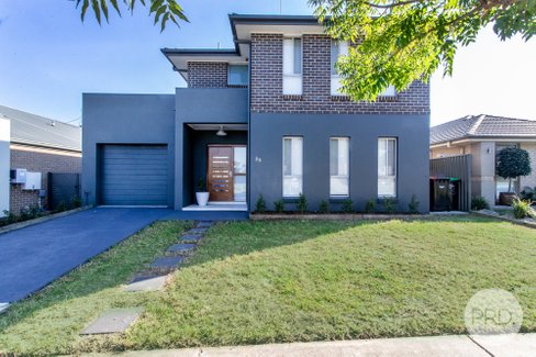 25 Sunrise Terrace, GLENMORE PARK NSW 2745