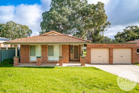 25 Swan Street, ASHMONT NSW 2650