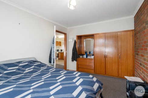 2/5 Theobald Street, WENDOUREE VIC 3355