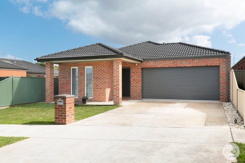 25 Westcliffe Crescent, SEBASTOPOL VIC 3356
