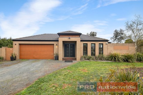 250-252 Howe Street, MINERS REST VIC 3352