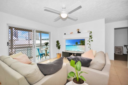 2/50 Mclean Street, COOLANGATTA QLD 4225