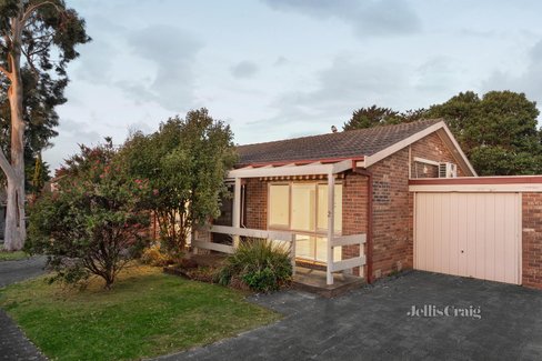 2 50 Warwick Road Greensborough 3088