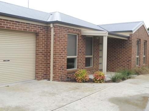 2/509 Bell Street, REDAN VIC 3350