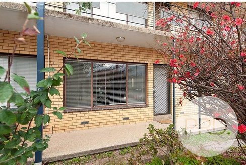 2/519 Schubach Street, EAST ALBURY NSW 2640