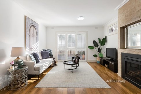 2 52 Barton Street Surrey Hills 3127