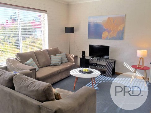 2/52 Queen Street, SANDY BAY TAS 7005