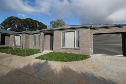 2/55 Clunes Road, CRESWICK VIC 3363