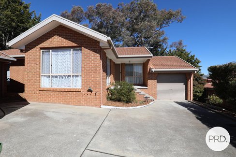 2/56 Emery Crescent, KARABAR NSW 2620