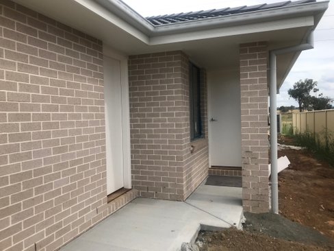 2/56 Kenny Drive, WEST TAMWORTH NSW 2340