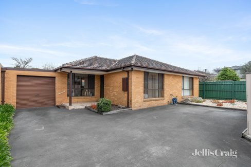 2/561 Grimshaw Street Bundoora 3083