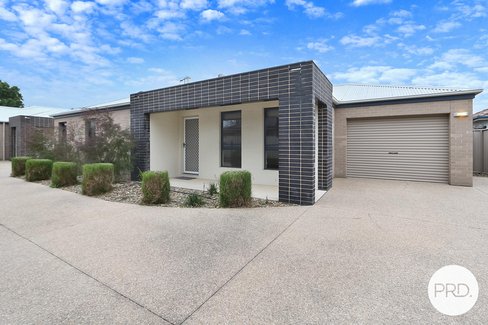 2/562 Buchhorn Street, LAVINGTON
