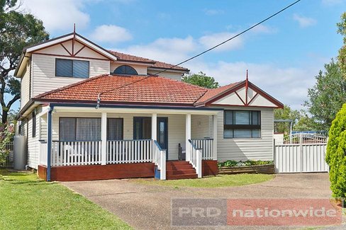25a Harford Avenue, EAST HILLS NSW 2213
