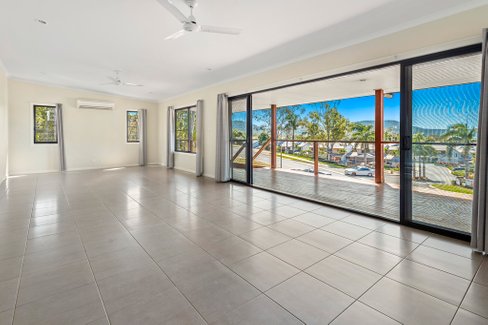 26 Abell Road, CANNONVALE QLD 4802