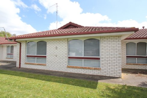 2/6 Aminya Avenue, DELACOMBE VIC 3356