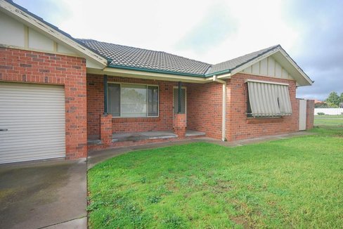 2/6 Bamarook Crescent, GLENFIELD PARK NSW 2650