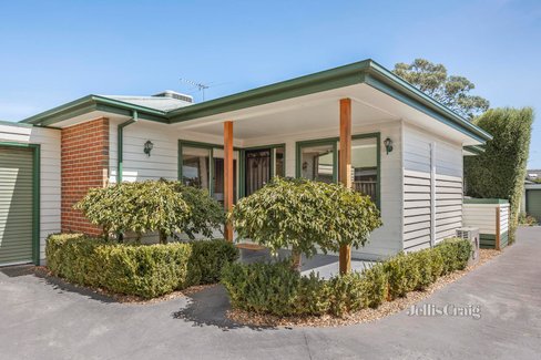 2 6 Coogee Street Boronia 3155