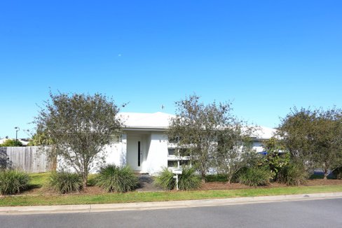 26 Denham Circuit, WILLOW VALE QLD 4209