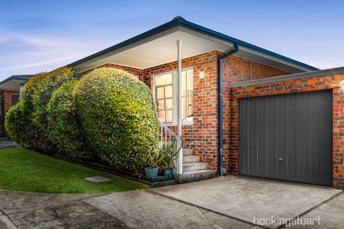 2 6 Florence Road Surrey Hills 3127