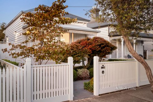 26 Gladstone Avenue Northcote 3070