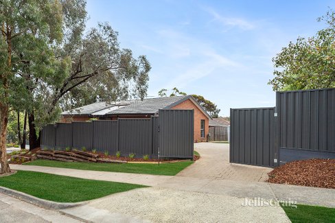 26 Glen Katherine Drive St Helena 3088