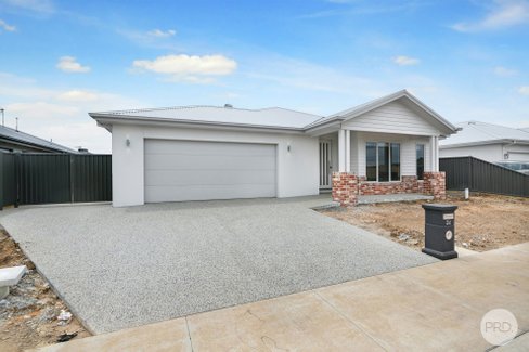 26 Grainger Parade, LUCAS VIC 3350