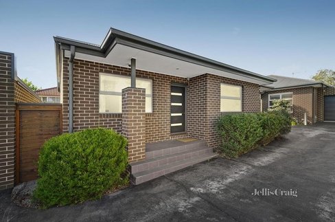 2/6 Herbert Street Watsonia 3087