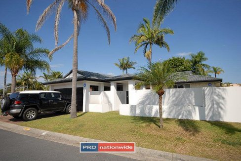 26 Newport Drive, ROBINA QLD 4226