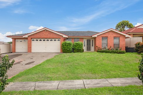 26 Peppertree Circuit, ABERGLASSLYN NSW 2320