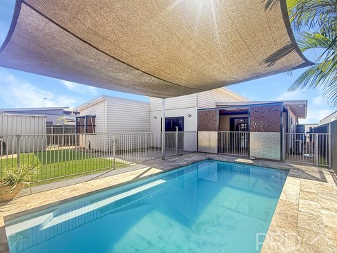 26 Prancing Avenue, BAYNTON