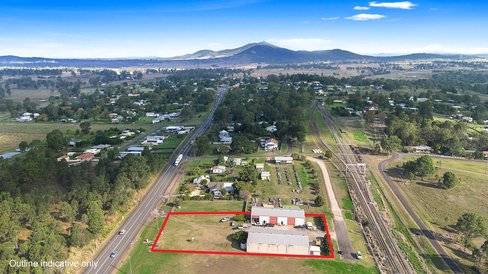 26 Railway Parade, TIARO QLD 4650