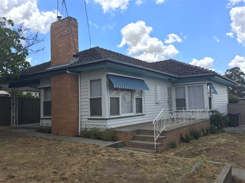 26 Semmens Street, LONG GULLY VIC 3550