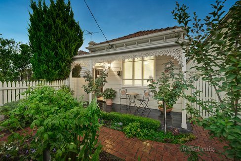 26 Sercombe Grove Hawthorn 3122