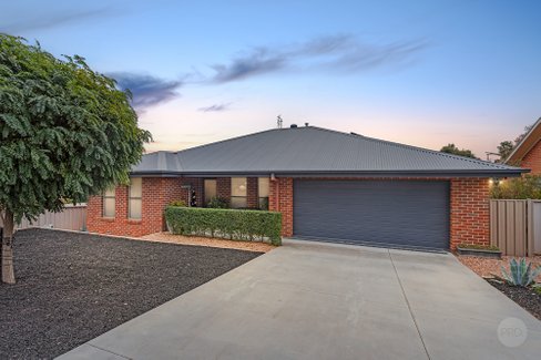 26 Stoneham Street, GOLDEN SQUARE VIC 3555