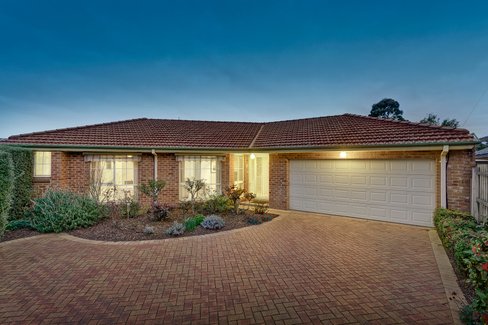 2/6 Valley Road Mount Waverley 3149