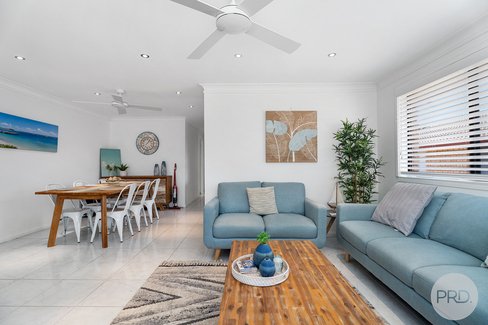 2/60-62 Tomaree Road, SHOAL BAY NSW 2315