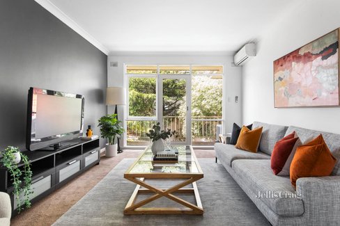 2 604 Riversdale Road Camberwell 3124
