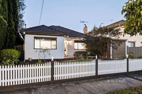 261 Rossmoyne Street Thornbury 3071