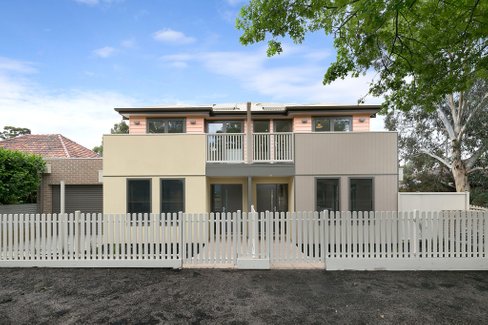 2/610 Wilson Street, CANADIAN VIC 3350