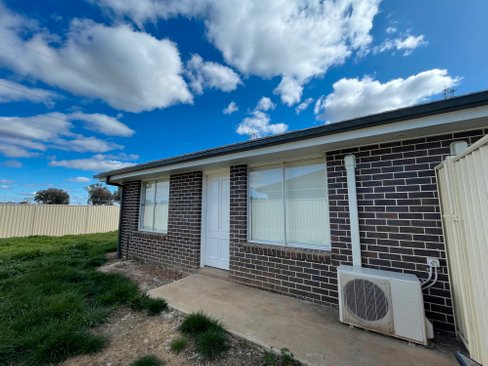 2/62 Kenny Drive, TAMWORTH NSW 2340