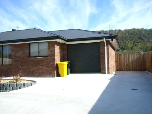 2/63 Kensington Street, NEW NORFOLK TAS 7140