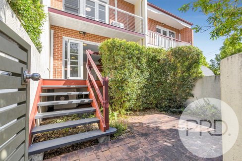 2/63 Montpelier Street, CLAYFIELD QLD 4011