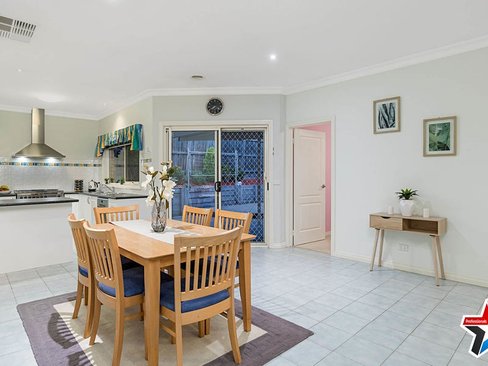 2 64 Cardigan Road Mooroolbark 3138