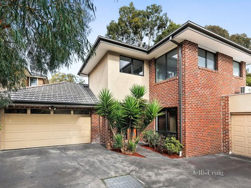 2 64 Long Valley Way Doncaster East 3109