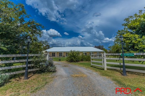 266 Forest Road, TAMWORTH NSW 2340